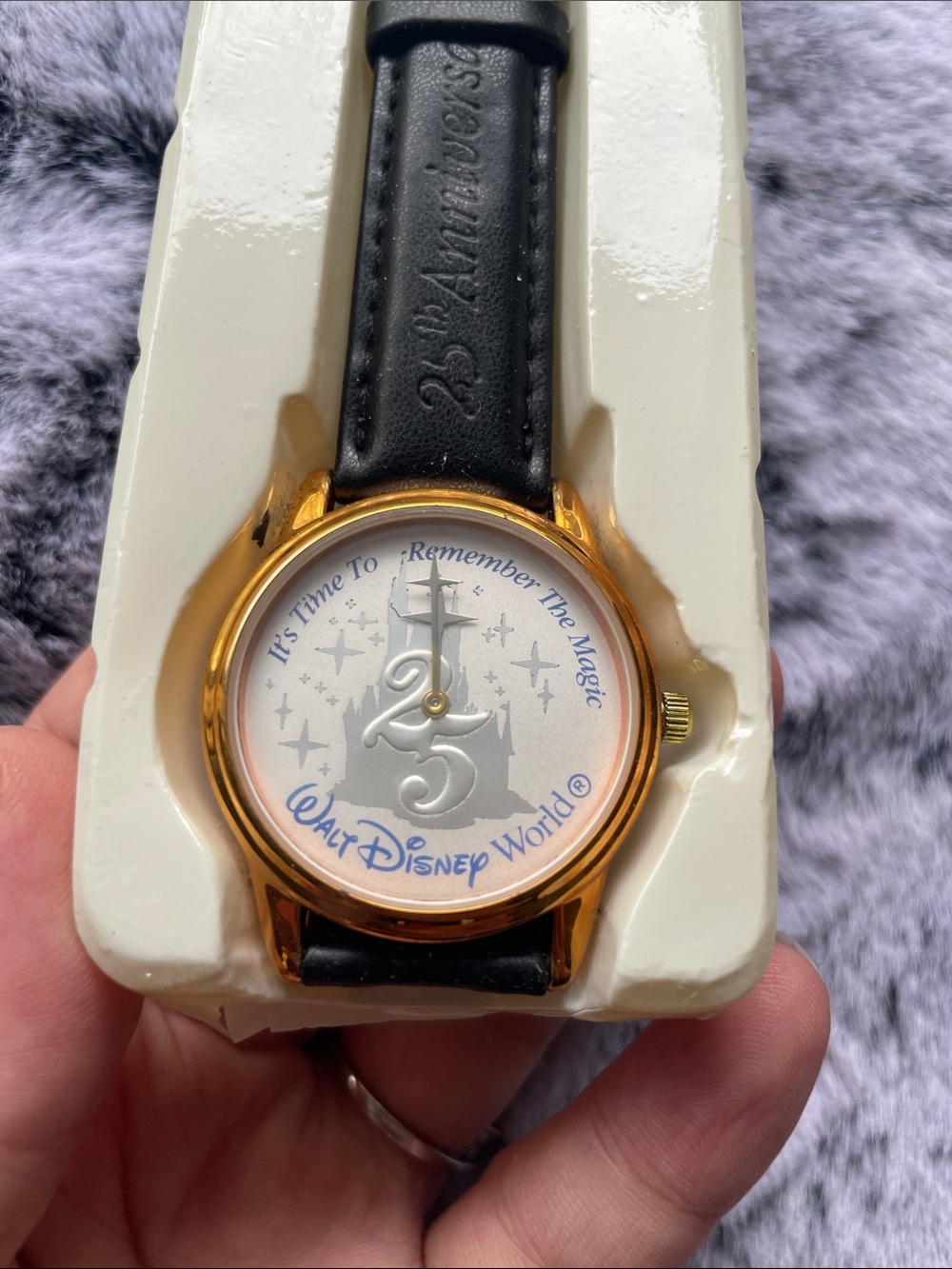 •DISNEY• 25th Anniversary Walt Disney World Collectible Watch >> 1996 NWT (flaw)